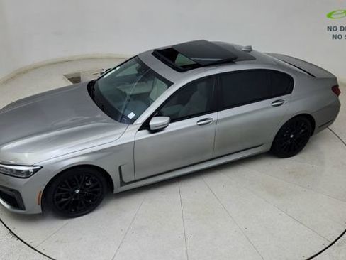 Used 2022 BMW 740i xDrive w/ M Sport Package AWD/4WD image 85