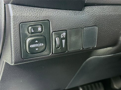 Used 2015 Toyota Corolla S image 7