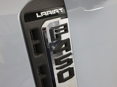 Used 2025 Ford F450 Lariat w/ Lariat Ultimate Package image 61