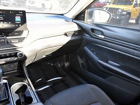 Used 2024 Nissan Altima 2.5 SV w/ SV Premium Package image 29