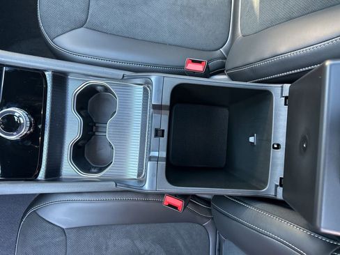 New 2025 Jeep Grand Cherokee Altitude image 30