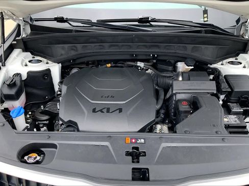Used 2024 Kia Telluride EX w/ EX Captain's Chair Package FWD image 29