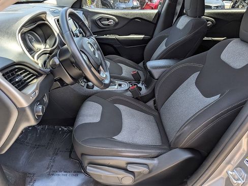 Used 2016 Jeep Cherokee Sport AWD/4WD image 27