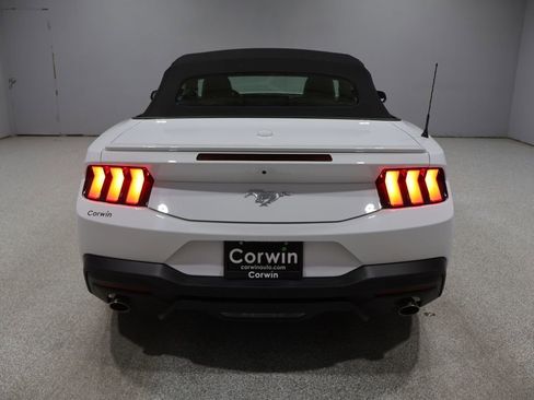Used 2025 Ford Mustang Premium RWD image 3
