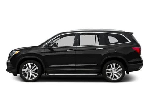 Used 2016 Honda Pilot Touring image 3