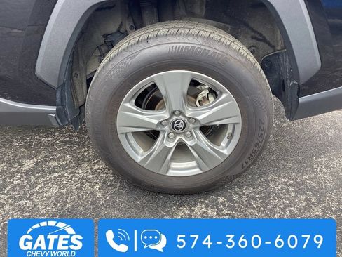 Used 2025 Toyota RAV4 XLE AWD/4WD image 30