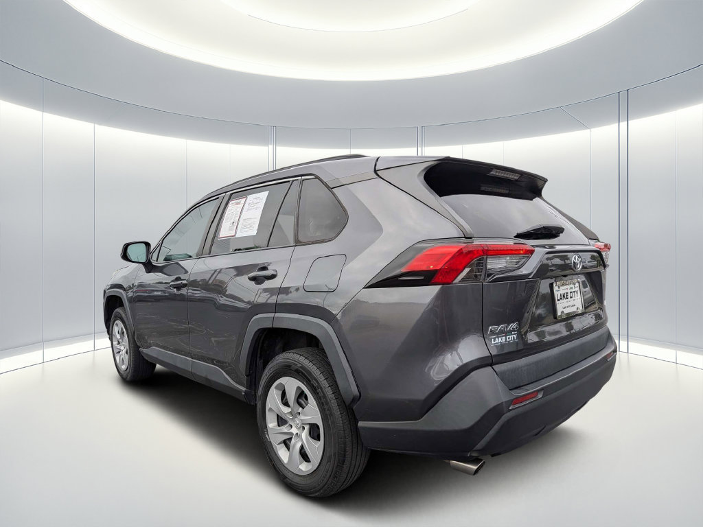 Used 2021 Toyota RAV4 LE FWD image 6