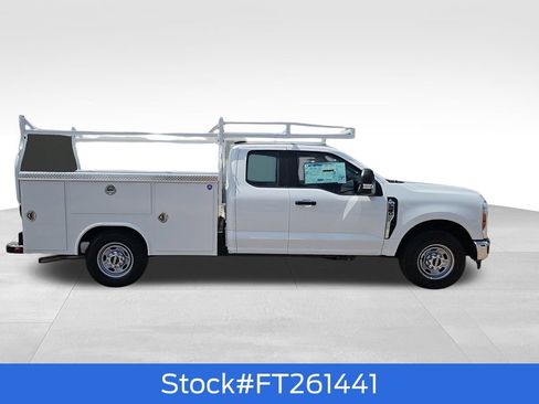 New 2026 Ford F250 XL w/ XL Chrome Package RWD image 2