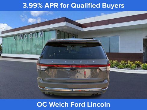 Certified 2025 Lincoln Aviator Reserve RWD image 6