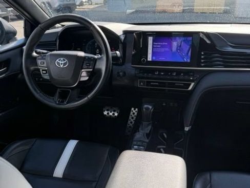 Used 2025 Toyota Camry SE w/ Convenience Package FWD image 28