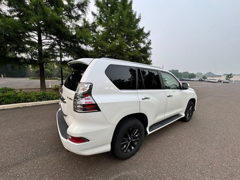 Used 2020 Lexus GX 460 Premium w/ Premium Package AWD/4WD image 4
