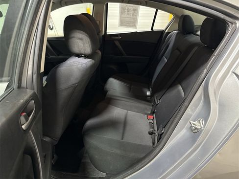 Used 2011 MAZDA MAZDA3 i Touring image 21