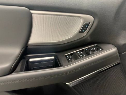 New 2026 Ford Expedition Active image 15