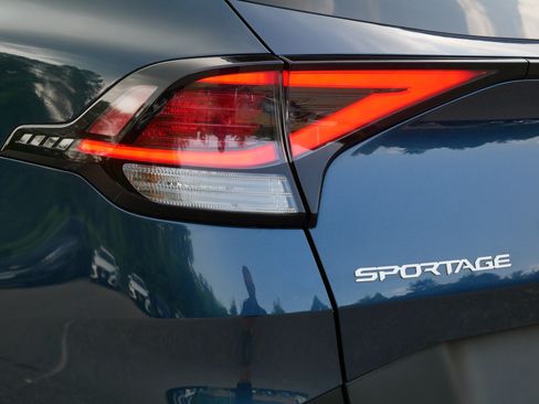 Certified 2024 Kia Sportage X-Line AWD/4WD image 17
