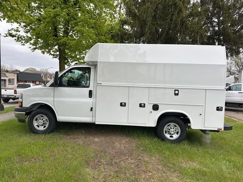 New 2026 Chevrolet Express 3500 w/ Power Convenience Package RWD image 2