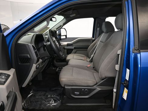 Used 2018 Ford F150 XLT w/ Equipment Group 302A Luxury image 11