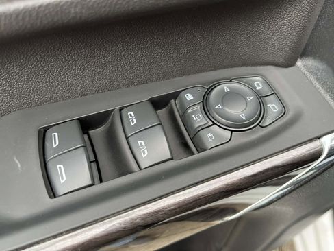 Used 2022 Chevrolet Silverado 2500 LTZ w/ LTZ Convenience Package image 20