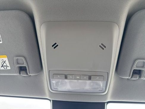 Used 2021 Chevrolet Trax LT w/ Premium Seat Package image 24