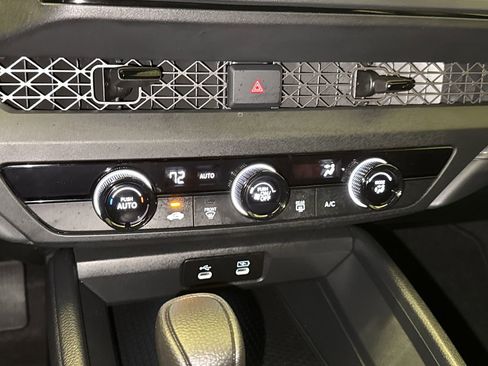 Certified 2025 Honda Accord LX image 22