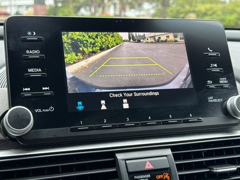Used 2018 Honda Accord LX image 18