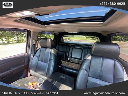 Used 2008 Chevrolet Avalanche LT w/ LT Preferred Equipment Group image 12