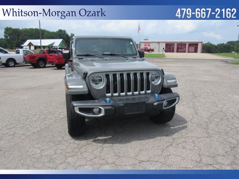 Used 2022 Jeep Wrangler Unlimited Sahara w/ Cold Weather Group AWD/4WD image 22