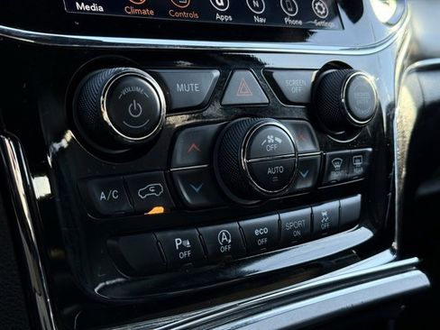 Certified 2021 Jeep Grand Cherokee Limited image 28