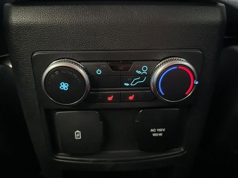 Used 2020 Ford Explorer Limited image 28