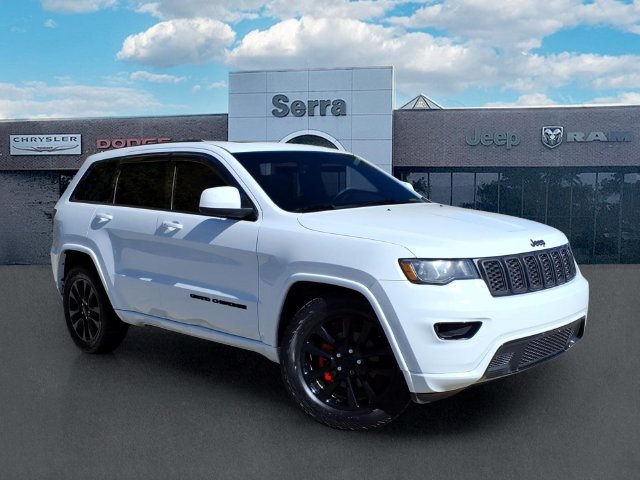 Used 2018 Jeep Grand Cherokee Altitude AWD/4WD image 1