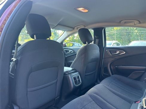 Used 2015 Chrysler 200 Limited w/ Convenience Group FWD image 13