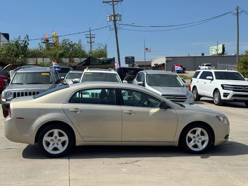 Used 2011 Chevrolet Malibu LS image 6
