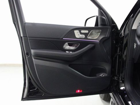 New 2026 Mercedes-Benz GLS 450 4MATIC image 15