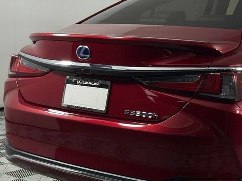 Used 2019 Lexus ES 300h w/ Premium Package FWD image 15