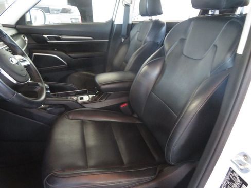 Used 2020 Kia Telluride S FWD image 19