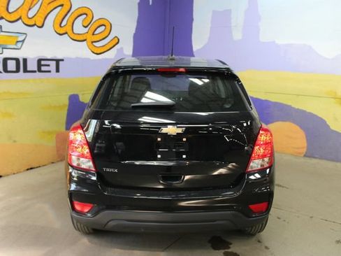 Used 2019 Chevrolet Trax LS w/ LPO, Cargo Package FWD image 7