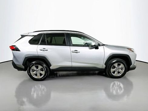 Used 2025 Toyota RAV4 XLE AWD/4WD image 8