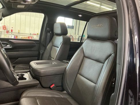 Certified 2023 Chevrolet Suburban High Country image 5