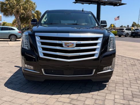Used 2019 Cadillac Escalade Premium Luxury image 6