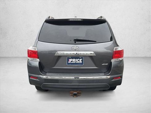 Used 2011 Toyota Highlander SE image 6