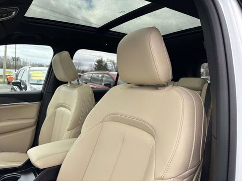 New 2026 Jeep Grand Cherokee Limited w/ Limited Altitude Package AWD/4WD image 15