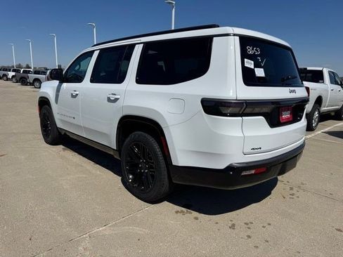 New 2026 Jeep Grand Wagoneer Limited AWD/4WD image 5