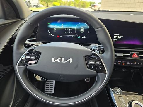 Used 2023 Kia Niro Wave w/ Wave Preserve Package FWD image 24