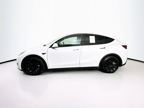 Used 2021 Tesla Model Y Long Range AWD/4WD image 4