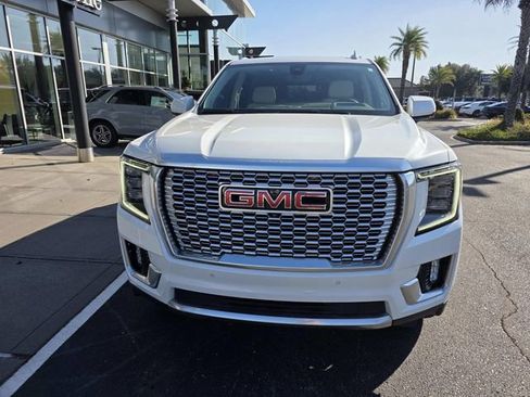 Used 2021 GMC Yukon Denali w/ Denali Ultimate Package image 3