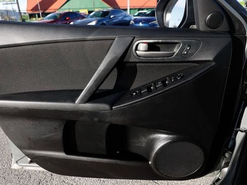 Used 2011 MAZDA MAZDA3 i Touring image 44