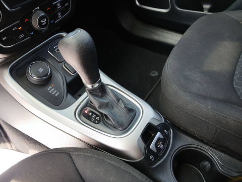 Used 2021 Jeep Compass Sport AWD/4WD image 20