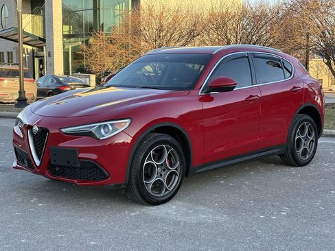 Used 2018 Alfa Romeo Stelvio Base AWD 4dr Crossover image 2