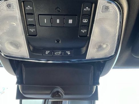 Used 2019 Jeep Grand Cherokee Limited X AWD/4WD image 15