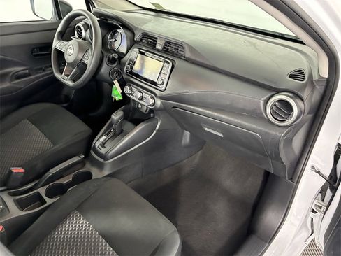 Used 2024 Nissan Versa S w/ S Plus Package image 32