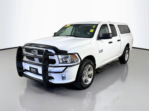 Used 2017 RAM 1500 Express AWD/4WD image 4